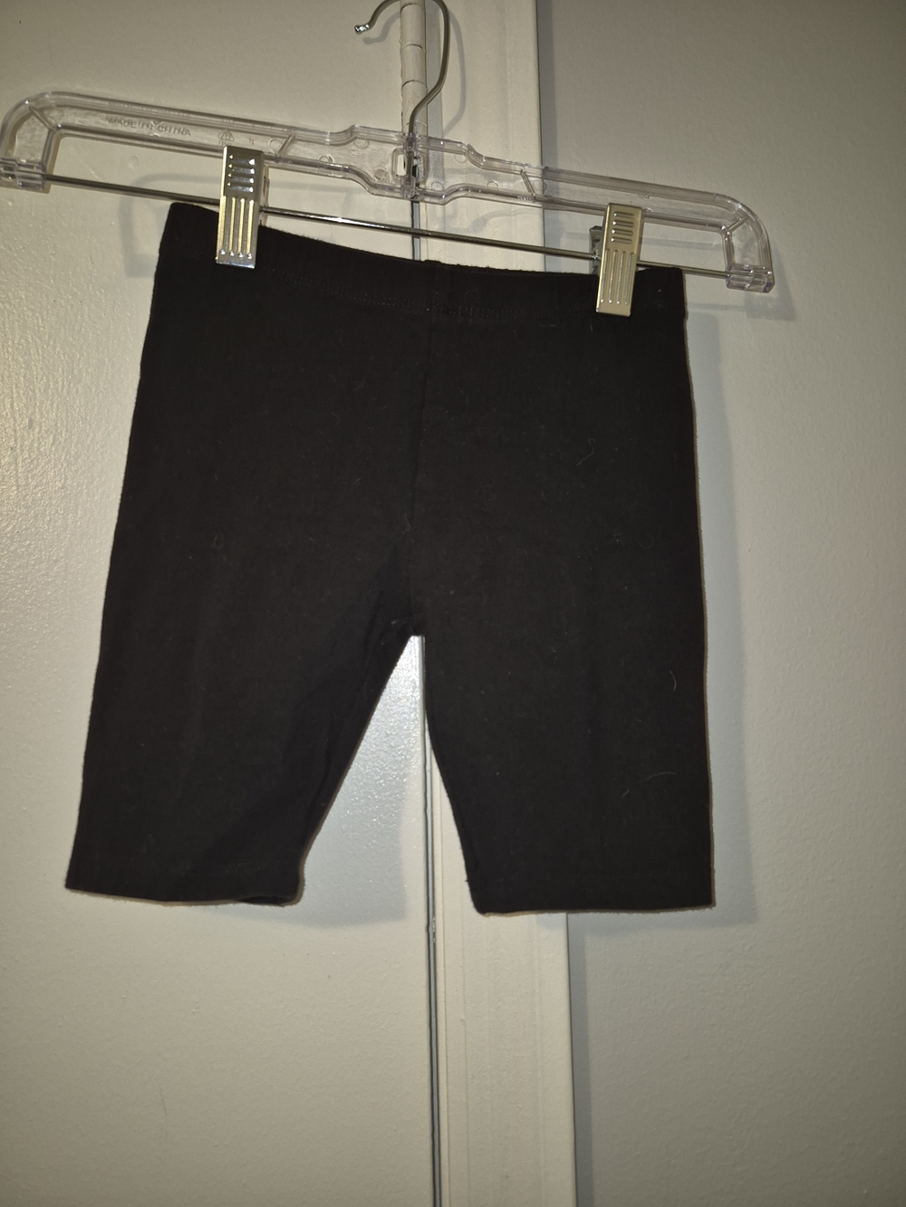 Children's Place Black Cotton Blend Stretch Shorts Size Small (5/6)